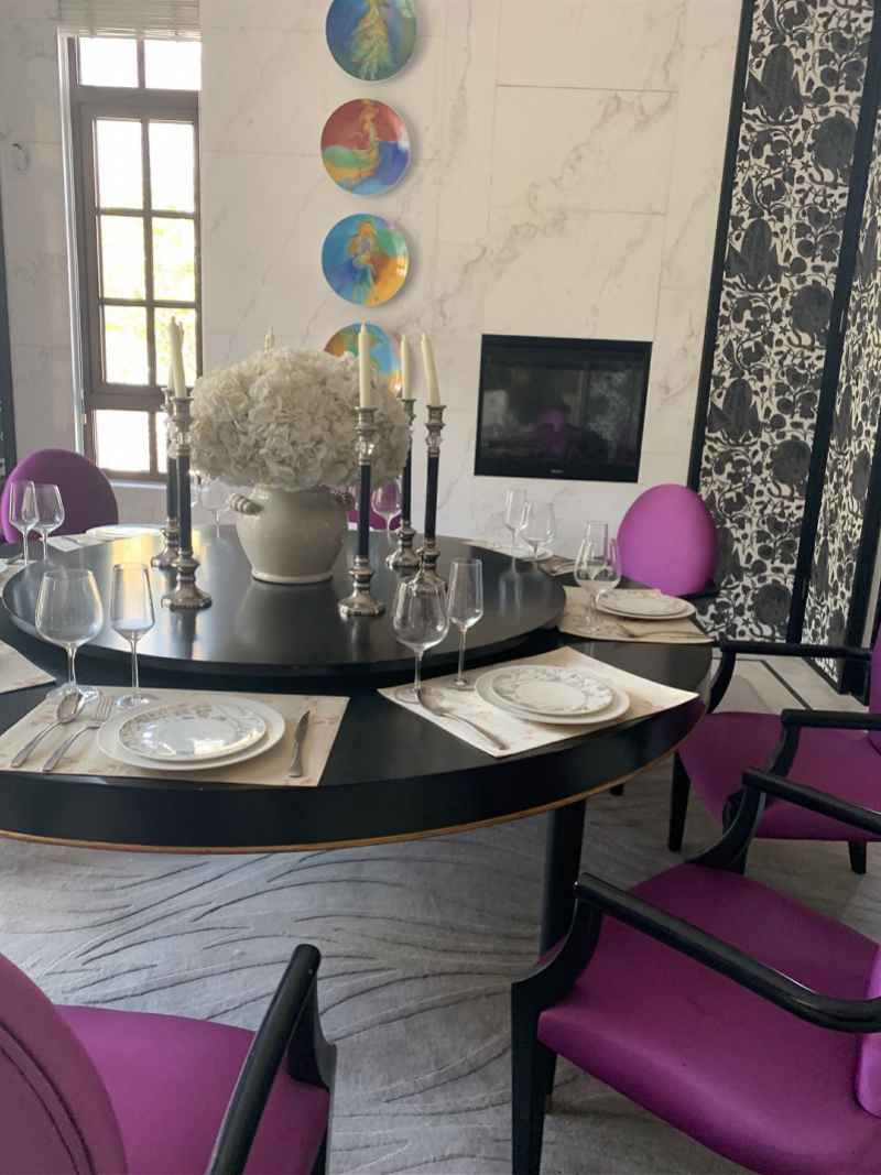 imagefile 女子多年未住别墅成剧组拍摄地背后:闲置后为应急将钥匙给了物业